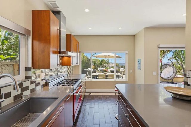 2756 Southampton, Carlsbad, CA 92010