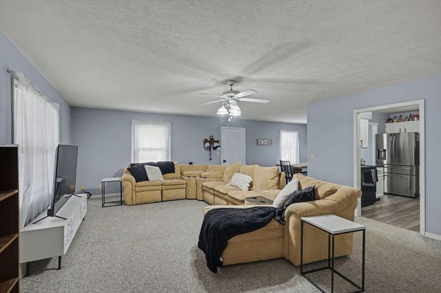 112 Amber Street, Cassville, MO 65625