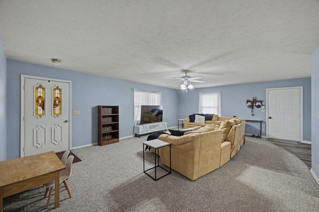 112 Amber Street, Cassville, MO 65625