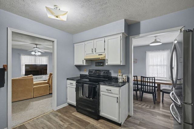 112 Amber Street, Cassville, MO 65625