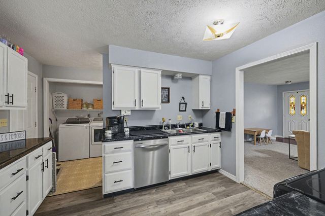 112 Amber Street, Cassville, MO 65625