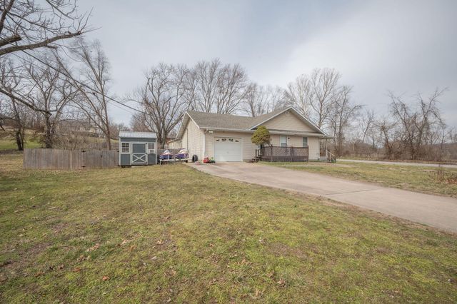 112 Amber Street, Cassville, MO 65625