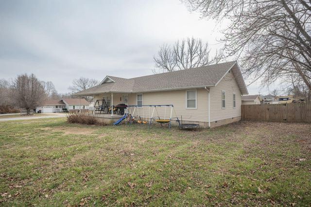 112 Amber Street, Cassville, MO 65625