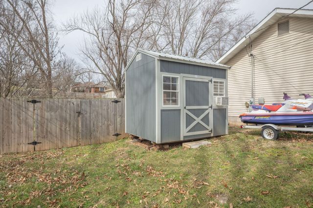 112 Amber Street, Cassville, MO 65625