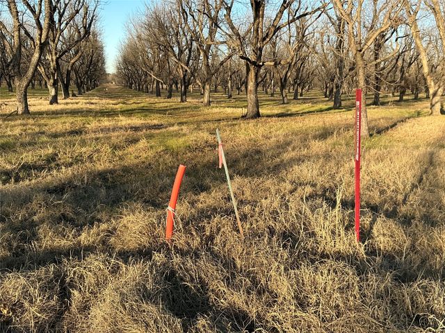 3140 E Landings S, Granbury, TX 76049