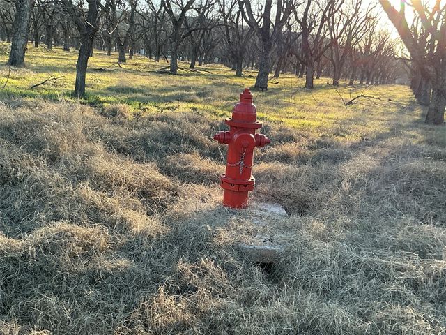 3140 E Landings S, Granbury, TX 76049