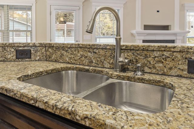 8238 Knotting Wood Way, Chattanooga, TN 37421