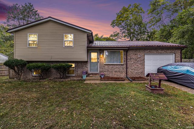 52235 Helmen Avenue, South Bend, IN 46637