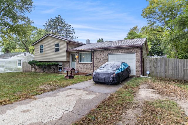 52235 Helmen Avenue, South Bend, IN 46637