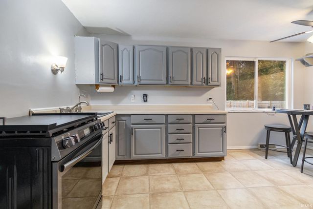 52235 Helmen Avenue, South Bend, IN 46637