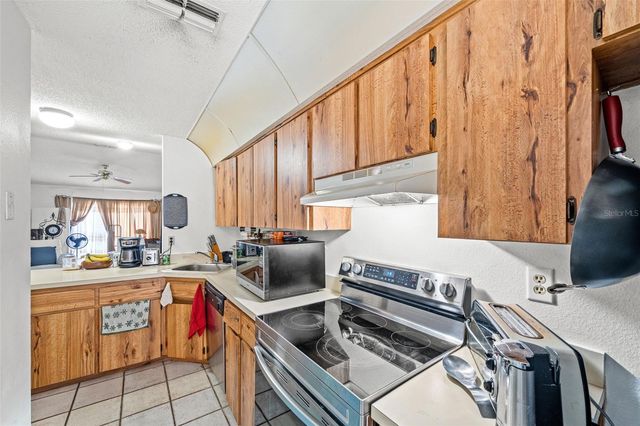 7110 BARCLAY AVENUE B, Spring Hill, FL 34609