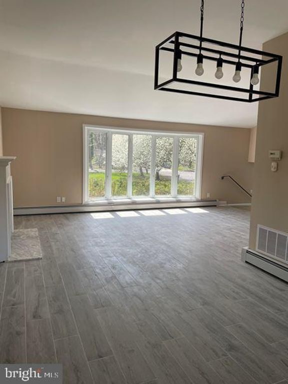 270 BRADDOCK RD, Marlton, NJ 08053
