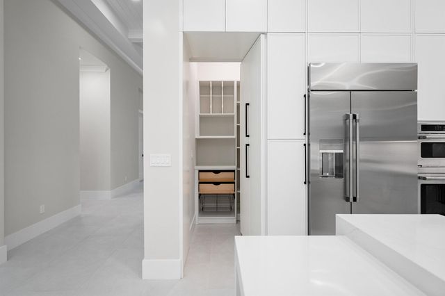 9193 Seaglass Court, Vero Beach, FL 32963