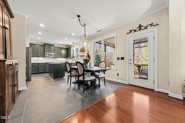 113 W Hatterleigh Avenue, Hillsborough, NC 27278