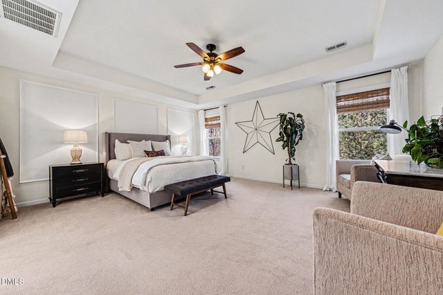 113 W Hatterleigh Avenue, Hillsborough, NC 27278