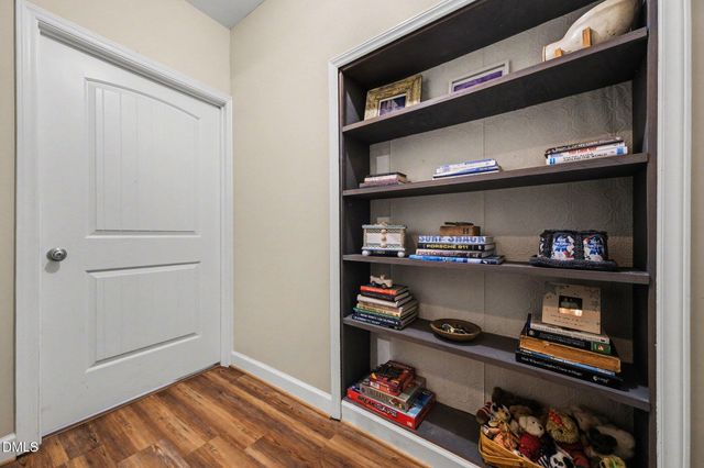 113 W Hatterleigh Avenue, Hillsborough, NC 27278