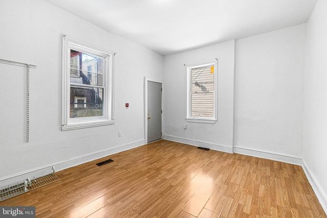 3214 W DIAMOND ST, Philadelphia, PA 19121