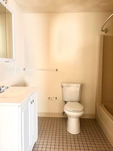 484 Western Ave B3, Lynn, MA 01902