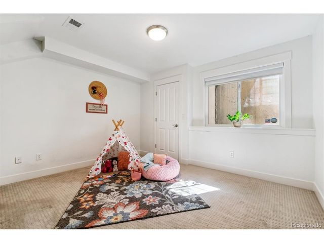 409 Terry St D, Longmont, CO 80501