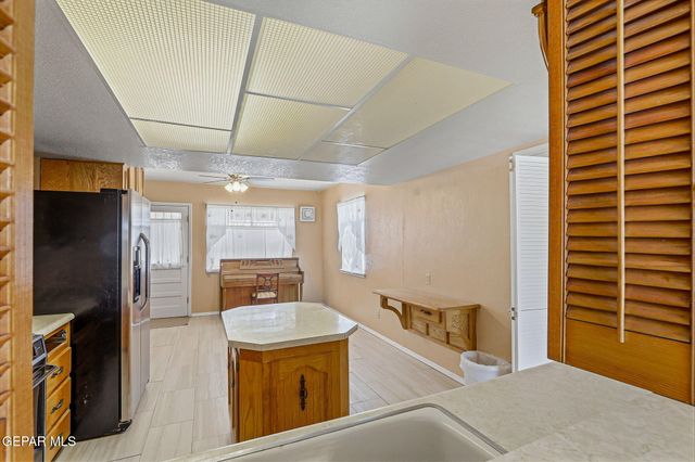 520 CARDON Street, El Paso, TX 79903