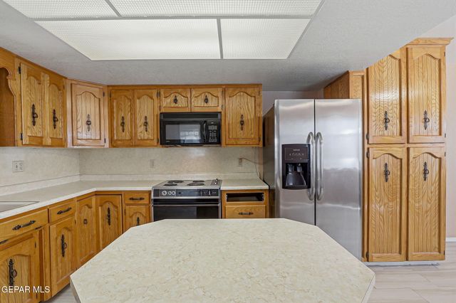 520 CARDON Street, El Paso, TX 79903