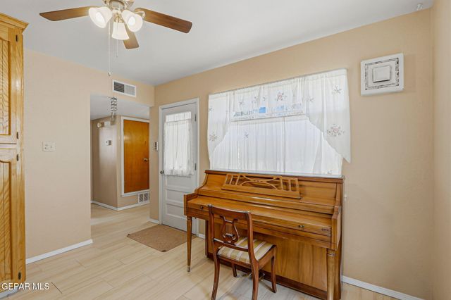 520 CARDON Street, El Paso, TX 79903