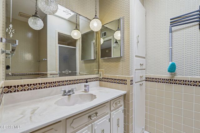 520 CARDON Street, El Paso, TX 79903