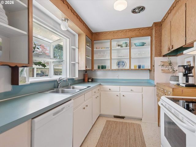 6030 Se 80TH Ave, Portland, OR 97206