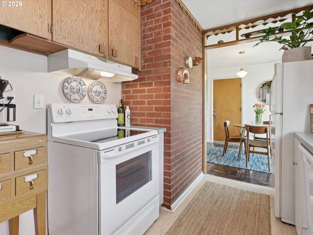 6030 Se 80TH Ave, Portland, OR 97206