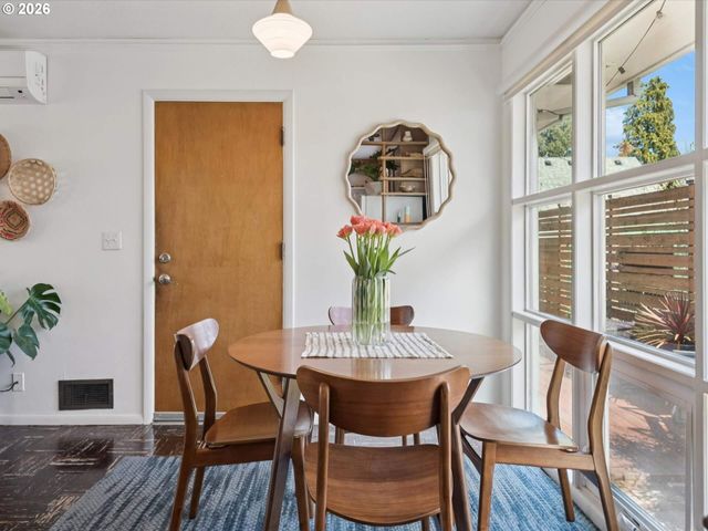 6030 Se 80TH Ave, Portland, OR 97206