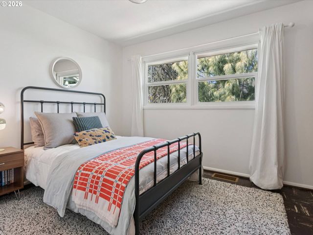 6030 Se 80TH Ave, Portland, OR 97206