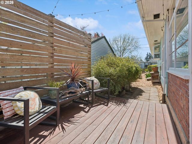 6030 Se 80TH Ave, Portland, OR 97206