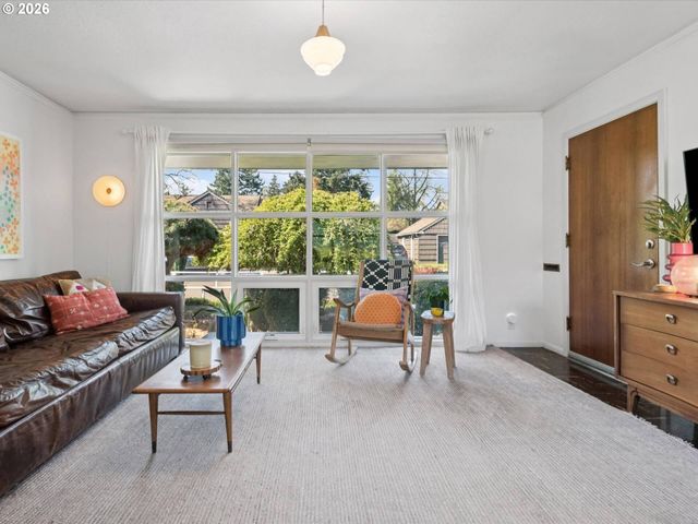 6030 Se 80TH Ave, Portland, OR 97206