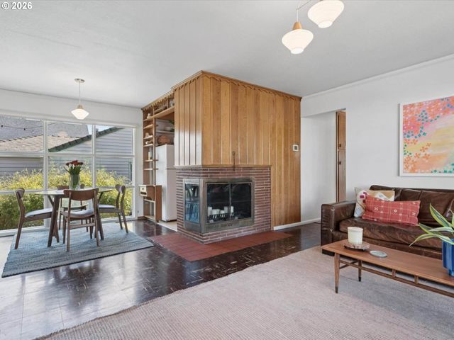 6030 Se 80TH Ave, Portland, OR 97206