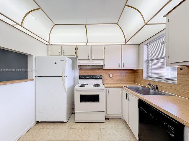 6750 Royal Palm Blvd 209E, Margate, FL 33063