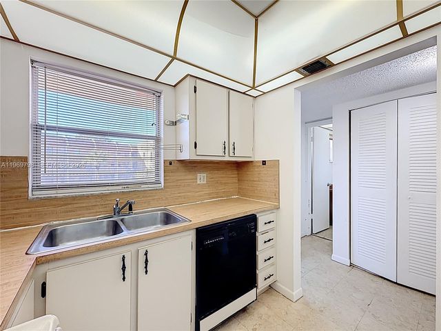 6750 Royal Palm Blvd 209E, Margate, FL 33063