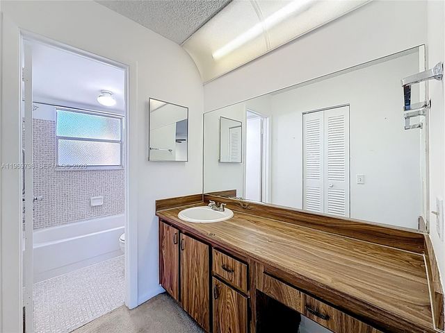 6750 Royal Palm Blvd 209E, Margate, FL 33063