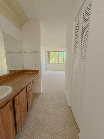 6750 Royal Palm Blvd 209E, Margate, FL 33063