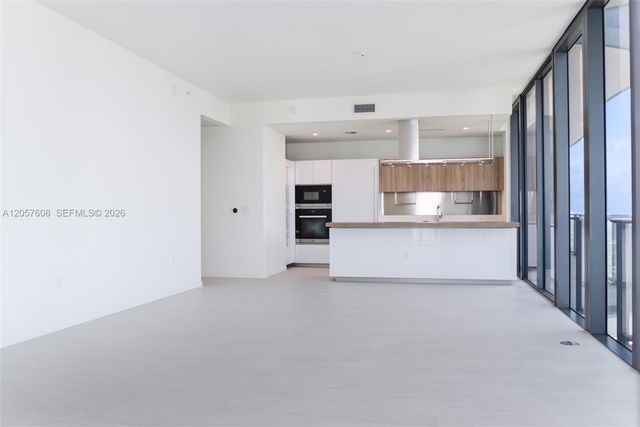 1000 Brickell Plaza PH5907, Miami, FL 33131