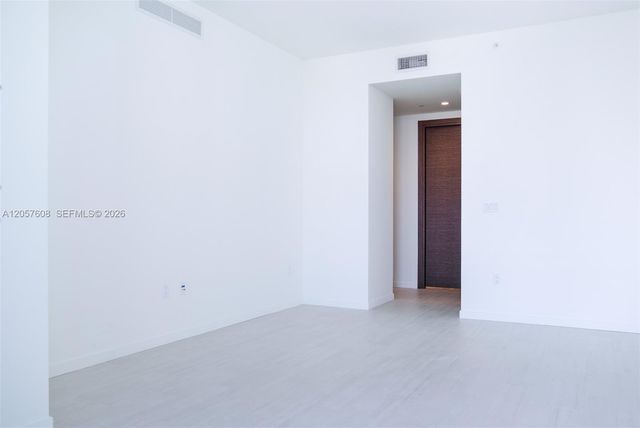 1000 Brickell Plaza PH5907, Miami, FL 33131