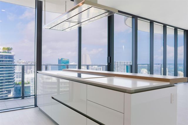 1000 Brickell Plaza PH5907, Miami, FL 33131