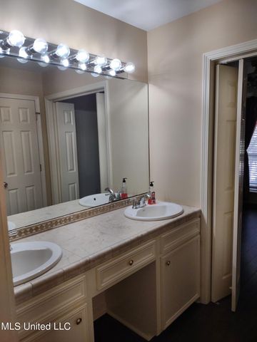 336 Pebble Creek Drive, Madison, MS 39110