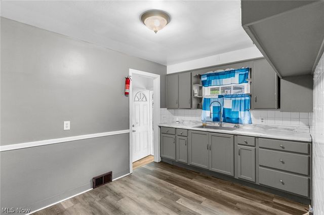 2311 Coronado Avenue, Youngstown, OH 44504