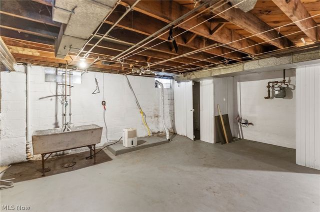 2311 Coronado Avenue, Youngstown, OH 44504