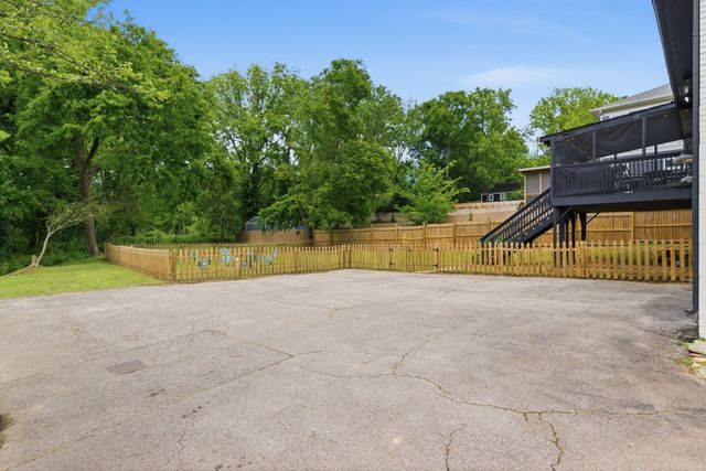 1216 Preston Dr, Nashville, TN 37206