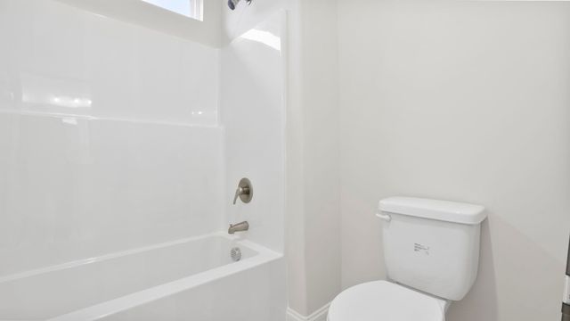 1516 Delhaven Court, Campobello, SC 29322