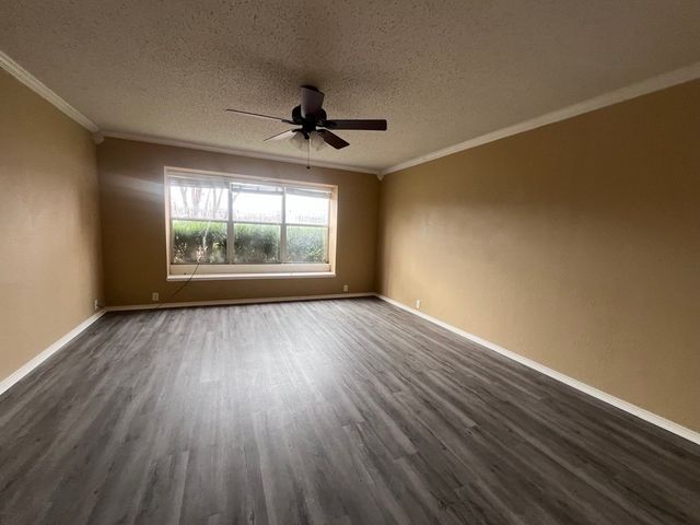 6708 Ambercrest Drive, Arlington, TX 76002