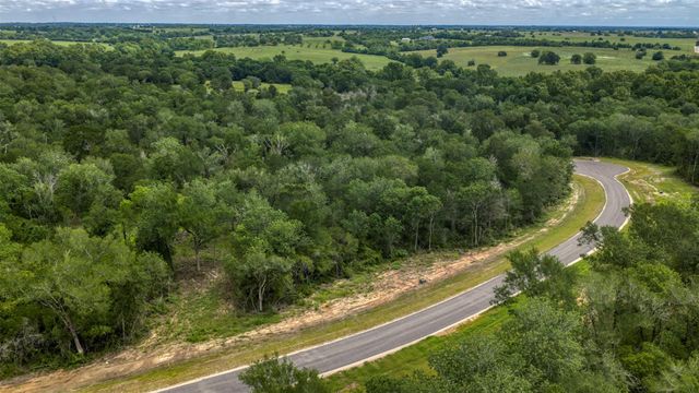 2-23 Millwood Trail, Brenham, TX 77833