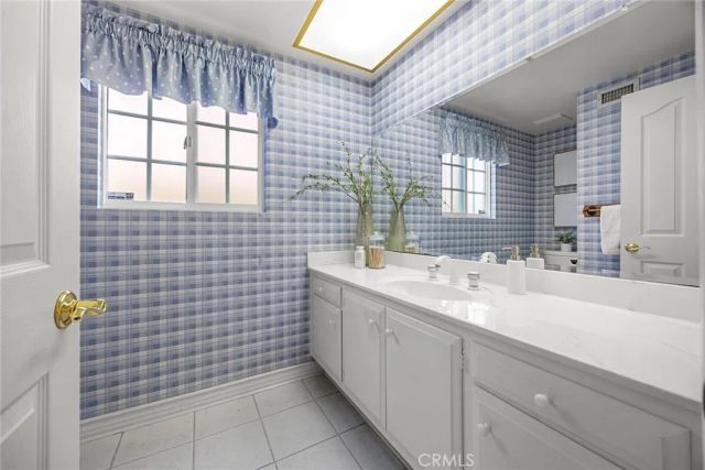 11335 Culebra, Cypress, CA 90630