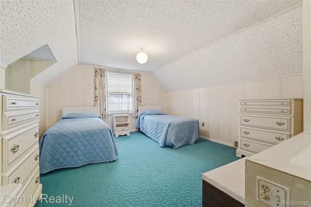 2661 Hollywood Street, Dearborn, MI 48124